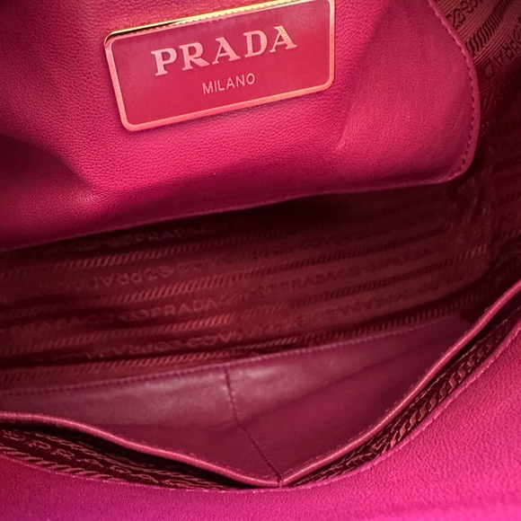 Prada Women's Authentic Tessuto Gaufre Tote Bag Ibisco Pink - Picture 14 of 15